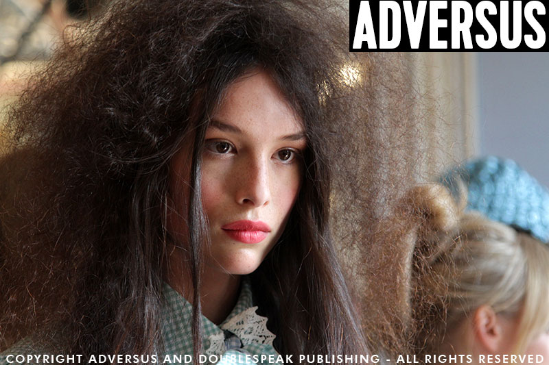 A romantic makeup look with MAC Makeup Artist Cynthia Rivas for Luisa Beccaria Summer 2019