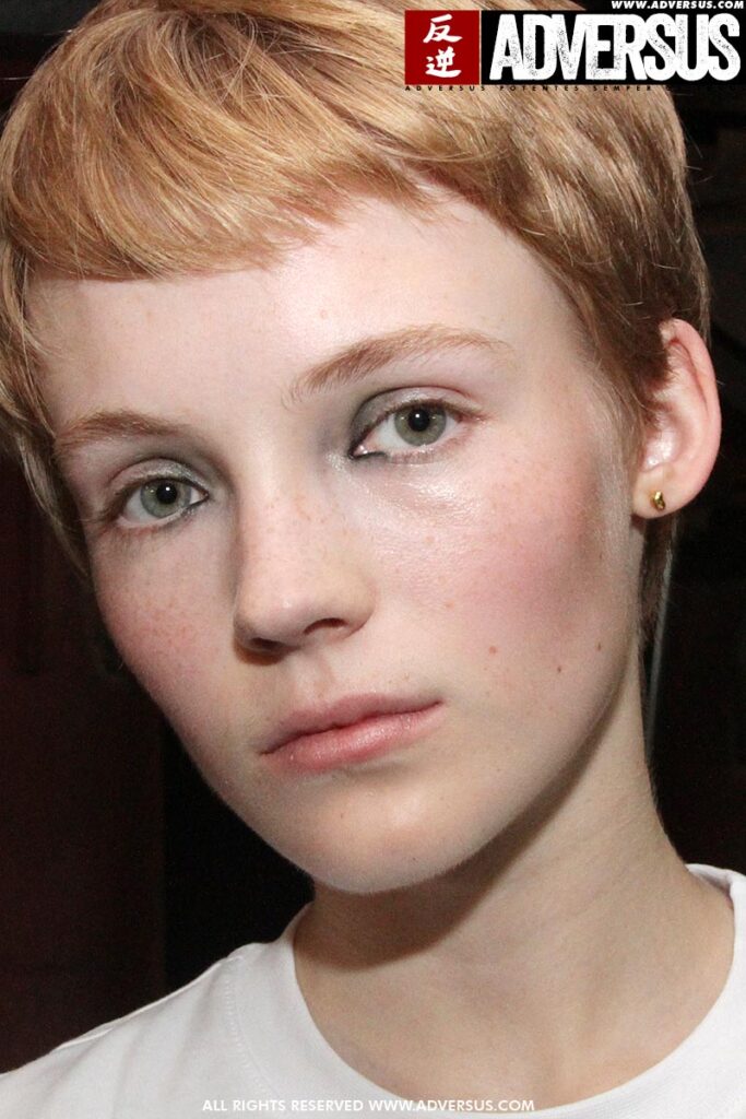 Make-up: eyeliner. Fashion Show: MSGM SS 2019. Make-up: Lauren Parsons for MAC. Photo: Charlotte Mesman