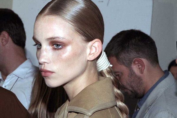 Safari colors for a makeup look inspired by Africa with Tom Pecheux for Max Mara Summer 2019