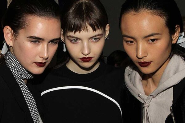 Sleek hair at Aquilano.Rimondi FW 2017 2018, hair: Damien Boissinot